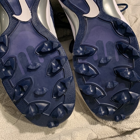 Nike shoes - Picture 12 of 13